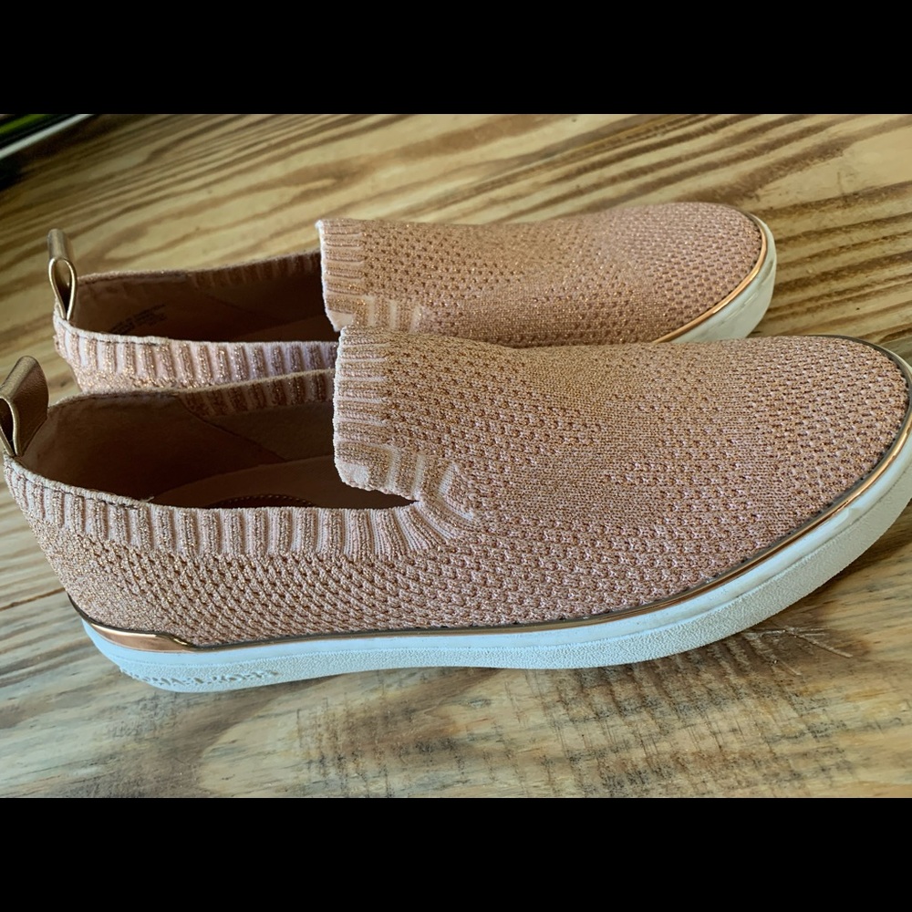 Michael kors shoes these are a beautiful rose gold color
